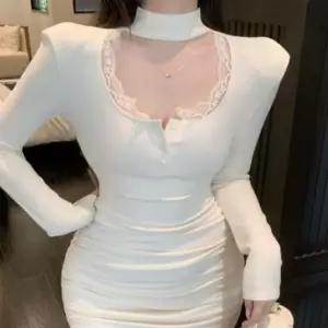 여자 블랙 미니드레스 셔링 원피스 글램 레이스넥 초
