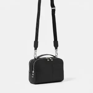 LOEWE 26FW Mini crossbody camera bag in satin calfskin (C565R41X05 1100) (미니 카메라 크로스백) 2701