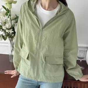 캠핑룩 바람막이 아노락 반집업 점퍼 루즈핏 등산 여성 자켓 경량