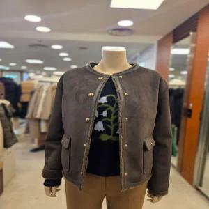 [BCBG][BCBG] 비씨비지 로스트포우 무스탕 자켓 B5D9F822