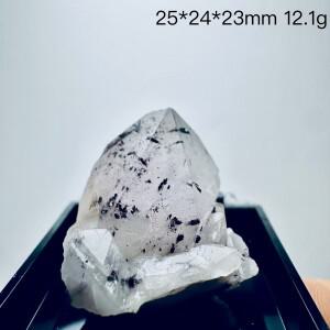 천연 소재. 중국 쓰촨 정원 크리스탈. 광물 표본. 수집 아이템. 플루오라이트. 클러스터.