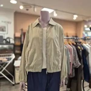 BCBG 서브 JP 점퍼  B6C7R101 72