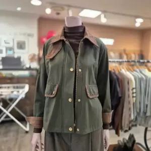 BCBG 26년 겨울 바토 JP 점퍼  B6D9R110 83
