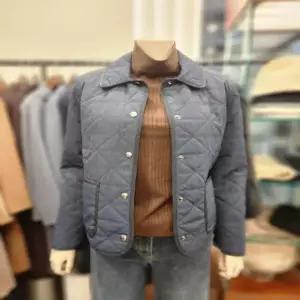 [BCBG] 비씨비지 라이언 점퍼 B5A1R149