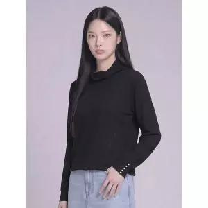 [하프클럽/샤트렌]블랙 소매 진주장식 포인트 터틀넥 니트 티셔츠 HCBSSW104