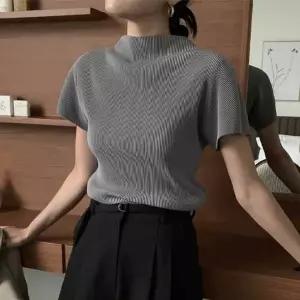 하프 플리츠 주름 블라우스