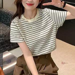 여자 티셔츠 우먼 가로줄하프슬리브 세로줄 줄무늬 탑 탑반소매티 썸머 시그니처 반팔티 안감 베이직fgh680