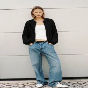 ZARA 플리츠 프릴 재킷 - 블랙 3046/296/800