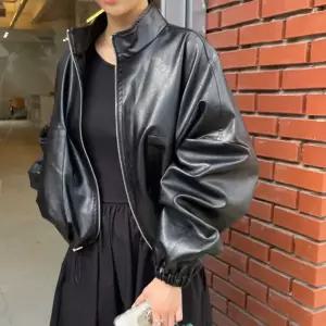 여자 오버핏 레더 라이더 반목 벌룬 자켓 OCW-JKA-SWFGONV0-R1