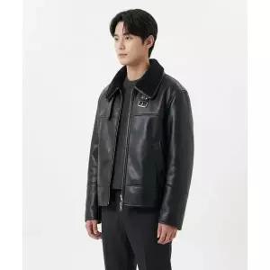 ALYSS 컨투어 시어링 레더 크롭 무스탕 자켓 [블랙]