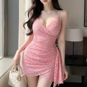 여자 여름 데이트룩 슬림핏 레이스 셔링 미니 원피스