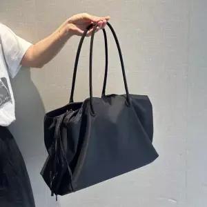 하즈블루 Hazblue 나일론 데일리 보스턴 쇼퍼백