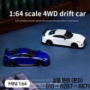 1/64 마이크로 RC 드리프트카 2.4G 4륜구동 데스크탑 레이싱 자동차 LED 라이트 탑재 타입 C 고속 충전 미