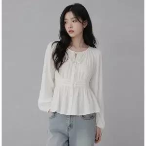 [JJ지고트](천안아산점)스모크 페플럼 플레어 블라우스 GS9N0BL341