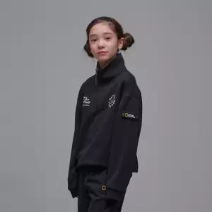 내셔널지오그래픽 키즈 NATIONALGEOGRAPHIC KIDS K241USW940 반집업 맨투맨 CARBONBLACK