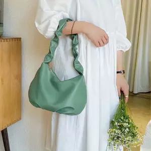 여성 가죽 미니 숄더백 1P 주름 스트랩 데일리 가방