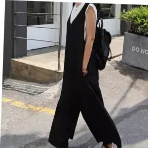 올블랙 점프수트 활용도높은 코디 시원한 여성 의류