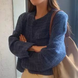 여성 깔끔한 톤맞춤 버튼 노카라 트위드 크롭 숏 자켓의류 봄옷 여름 가을 데이트룩
