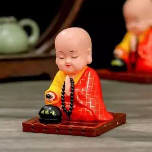 노호혼 목탁치는 동자승 스님 태양열 부처님오신날