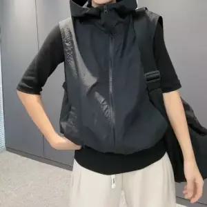 모어씨유 컬트 바람막이 조끼 후드 아우터