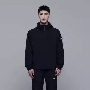 내셔널지오그래픽 N242UFT940 데일리 경량 우븐 스트레치 긴팔 아노락 CARBON BLACK