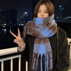 [제이큐]머플러 사각 외출 포근한 귀마개 여자 용품 목도리 소재 패턴 머플