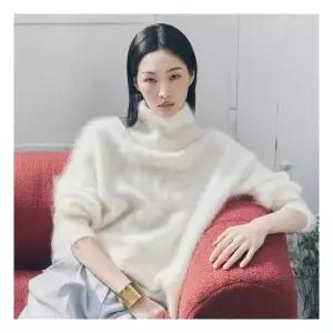 르네크루 브러쉬드 화이트캐시미어100% 풀오버 런칭 가격 349,000원 993711