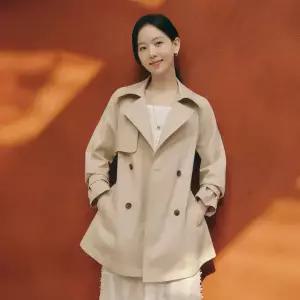 [롯데백화점]씨 더블 버튼 하프 트렌치코트 SMNAC2603