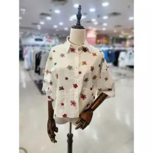 멜로디가든 여성 여름 5부 플라워 나염 카라 셔츠 M26M5B106