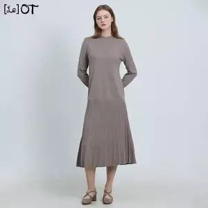 [르오트(LeOT)] 라운드넥 플리츠 롱 드레스 니트 원피스-사이즈 55~88까지