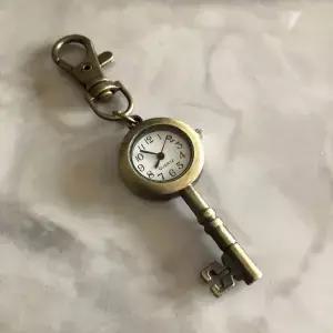 1PC 키 체인 시계 빈티지 회중 청동 드림 쿼츠 파인