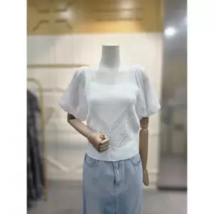 [에고이스트] 우븐 배색 소매 니트 ES2OKH53IV 2859313