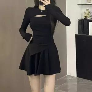 가슴 아영 절개 포인트 긴팔 플레어 미니스 니트후드