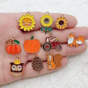 12pcs 추수 감사절 DIY 오일 드롭 펜던트 호박 다람쥐 디저트 키 체인 합금 쥬얼리 액세서리