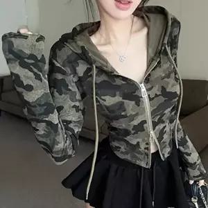데일리룩 슬림핏 크롭 카모 후드 투웨이 지퍼 밀리터리 긴팔티 슬림핏후드