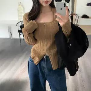 [핫핑](센텀시티점)[허얇골넓핏] 로드이 슬림핏 투웨이 슬릿 골지 긴팔 집업니트 가디건(44~99) P000CROX