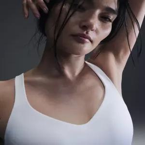 FD1069-100 나이키 여성 브라탑 상의 인디 하이 서포트 패드 어저스터블 스포