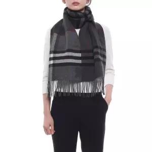 [버버리] 26FW 여성 컨트라스트 체크 캐시미어 머플러 8117706 MARLBOROUGH CHARCOAL W 26F