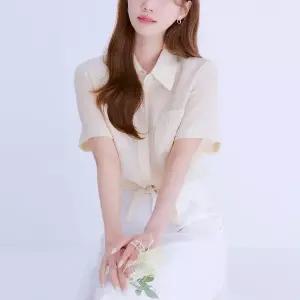 [로엠]매듭 크롭 셔츠 (RMYWE26R17-O)