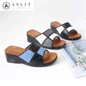 [애슬릿] 여성 체크 패턴 배색 통굽 웨지 슬리퍼 5.5cm