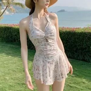 원피스 예쁜 러블리 바캉스룩 스커트 날씬해 홀터넥 6종 보이는 수영복 셔링 배꼽 커버