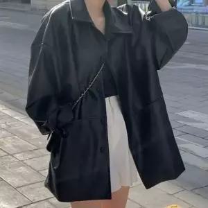 여성 깔끔한 디자인 유행 없는 오버핏 라이더 자켓 오버핏 숏 외투 청 자켓 재킷 간절기 정장 저 롱