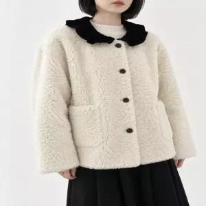 블랙 배색 베이비카라 뽀글이 숏 코트