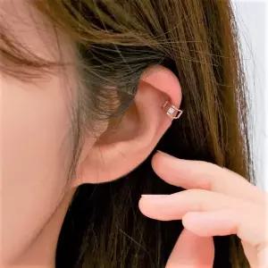 [롯데백화점]로이드 [GB] 스퀘어 스톤 포인트 10K GOLD 피어싱 LPTL1086T