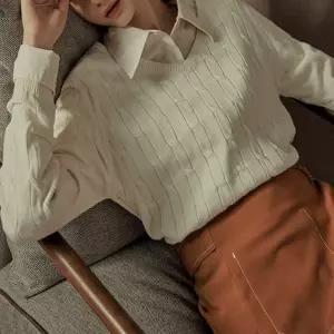 YUMMY:KNIT 도로시양장점 면100 꽈베기 V넥니트 4종세트