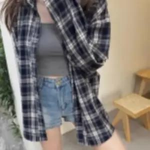 미니멀 여자 데일리 꾸안꾸 오버핏 가을 체크 셔츠 옷자락 코디