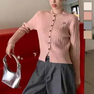 미니멀 여자 슬림핏 케이블 크롭 폴리 니트 가디건 옷자락 코디
