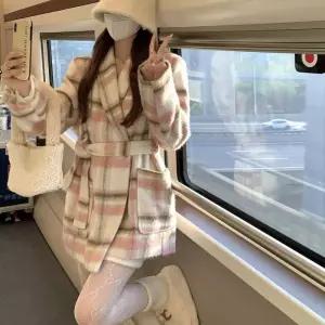 [오노마] ONM 빈티지 감성 허리 스트랩 여성 체크 반코트