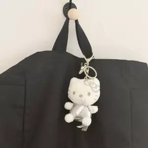 가방 산리오 실버 헬로키티 키티 리본 인형 키링 굿즈/키티키링/가방키링/헬로키티키링/산리오키링/가방꾸