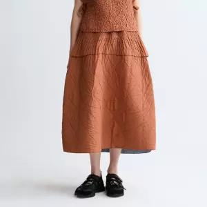 라플리 최초가 179000원 웨이브 퀼팅 볼륨 스커트_LPSKW125002 3764444